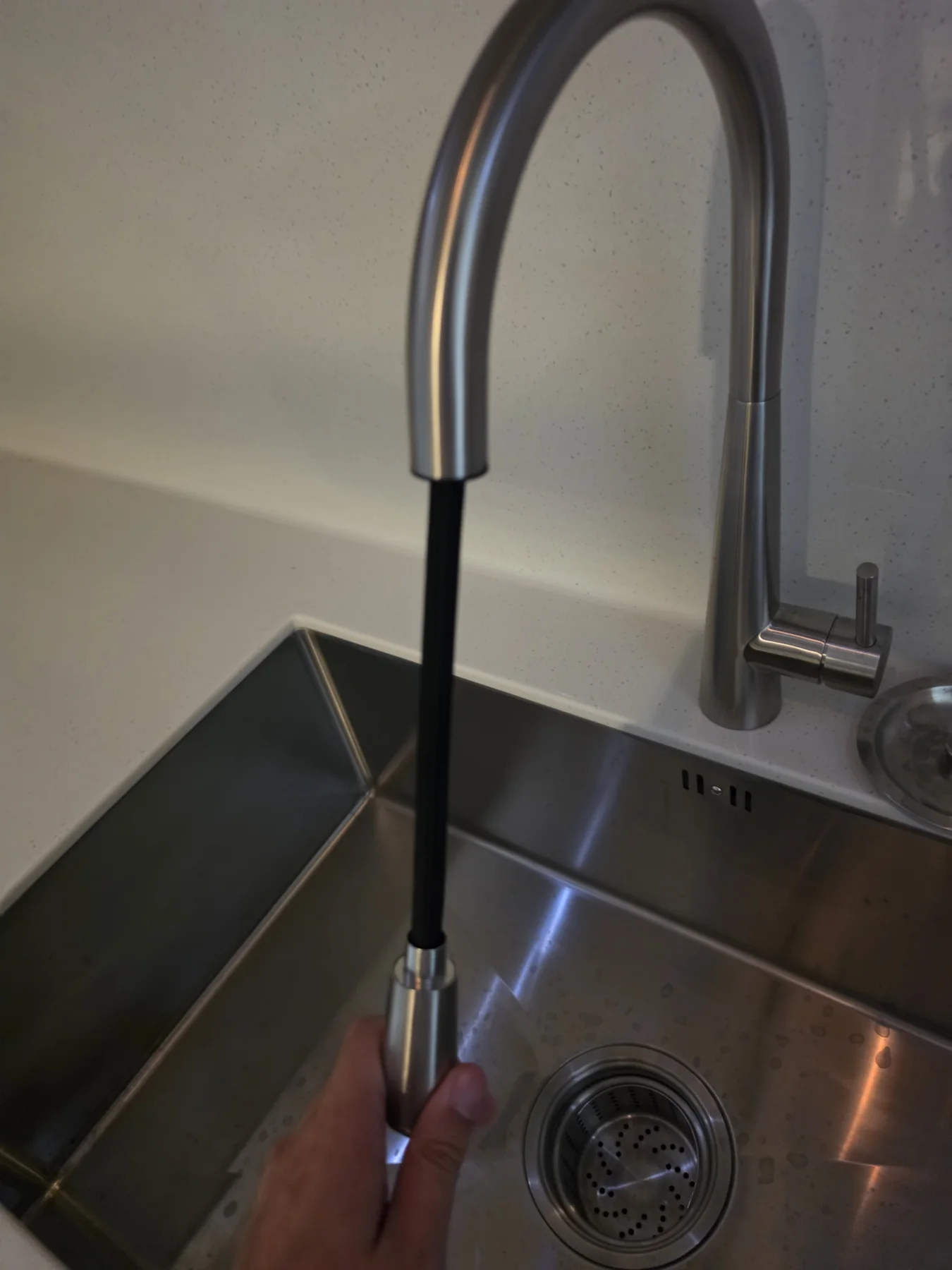 廚房可抽拉式龍頭